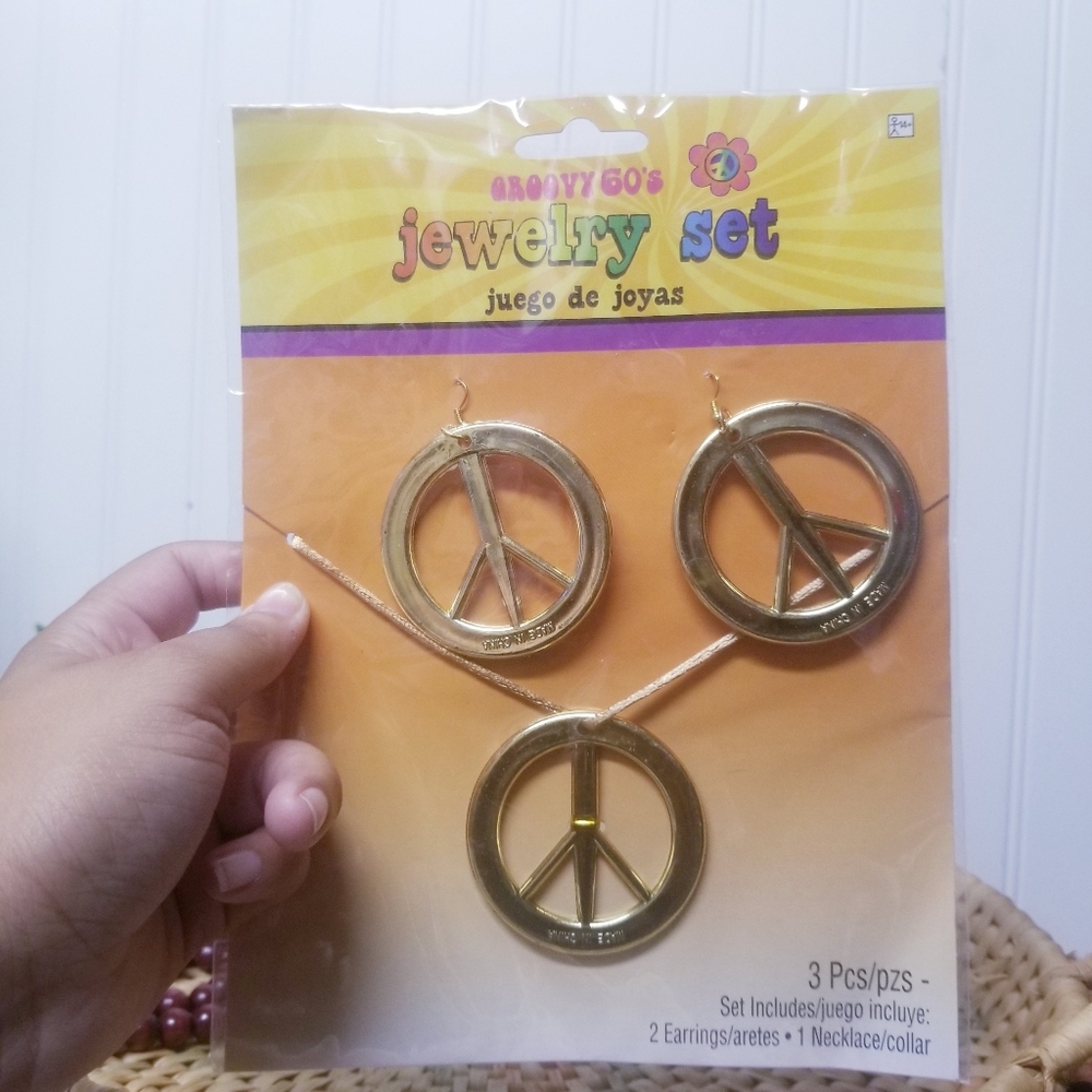 NWT Peace Necklace and Earrings Costume Set
